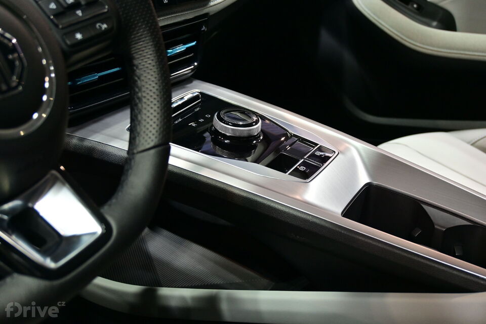 Elektrický kombík MG5