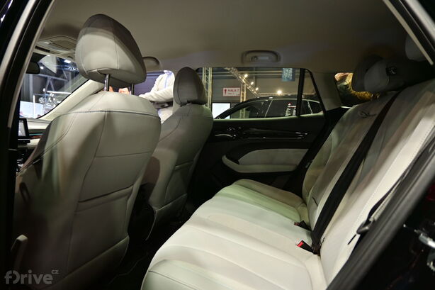 Elektrický kombík MG5