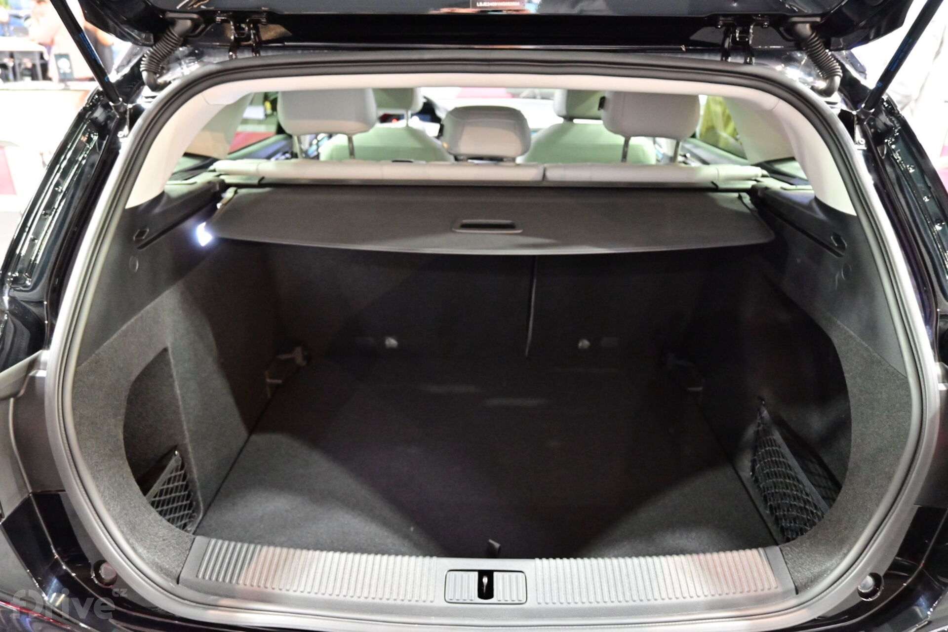 Elektrický kombík MG5