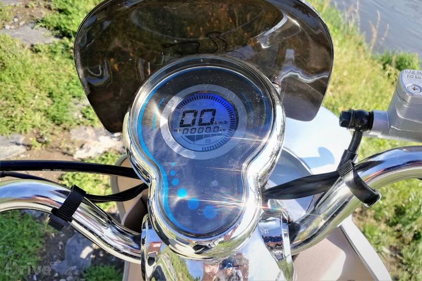 Elektrický skútr OPAI model OPG-EM006 (Retro)