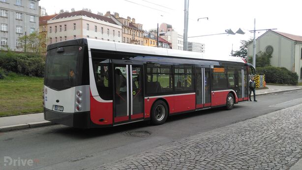 Elektrobus SOR ENS 12
