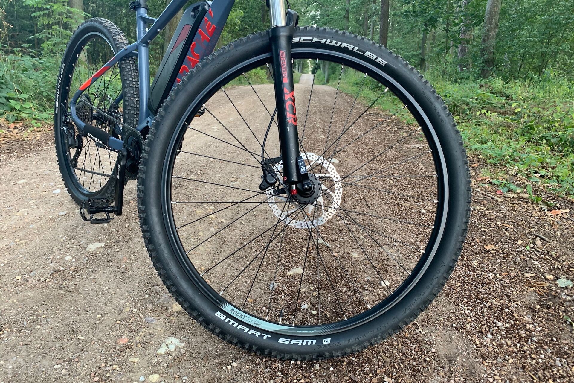 Elektrokolo Tuwan Comp od Apache Bicycles