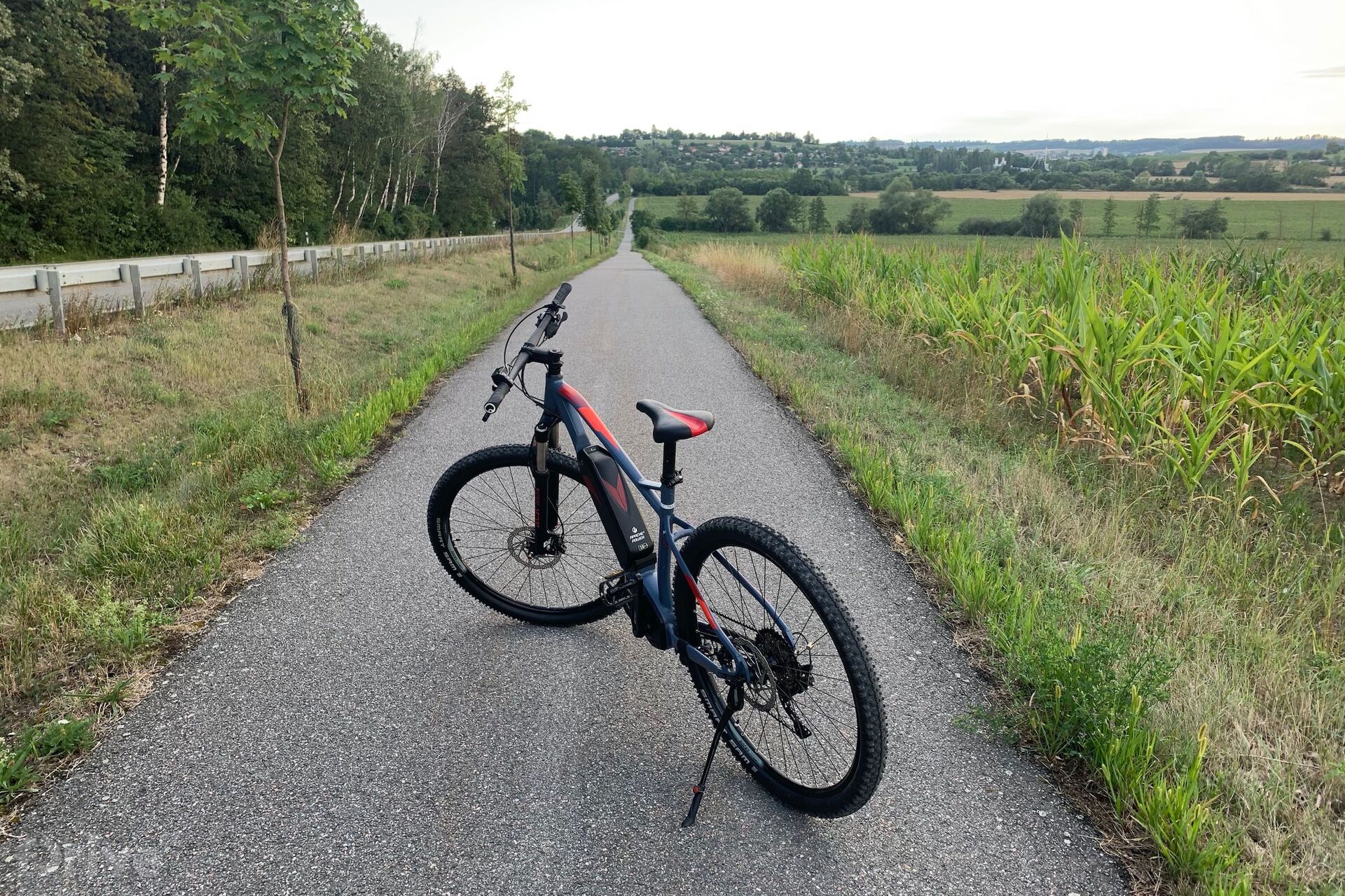 Elektrokolo Tuwan Comp od Apache Bicycles