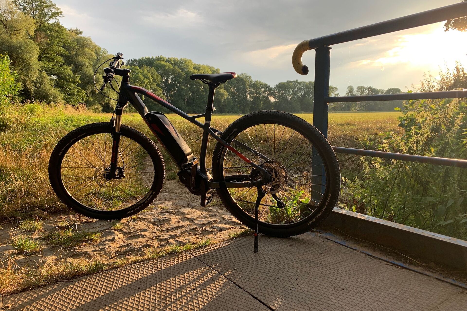 Elektrokolo Tuwan Comp od Apache Bicycles