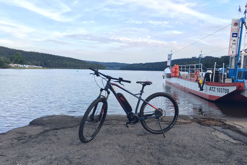 Elektrokolo Tuwan Comp od Apache Bicycles