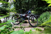 Elektrokolo Tuwan Comp od Apache Bicycles