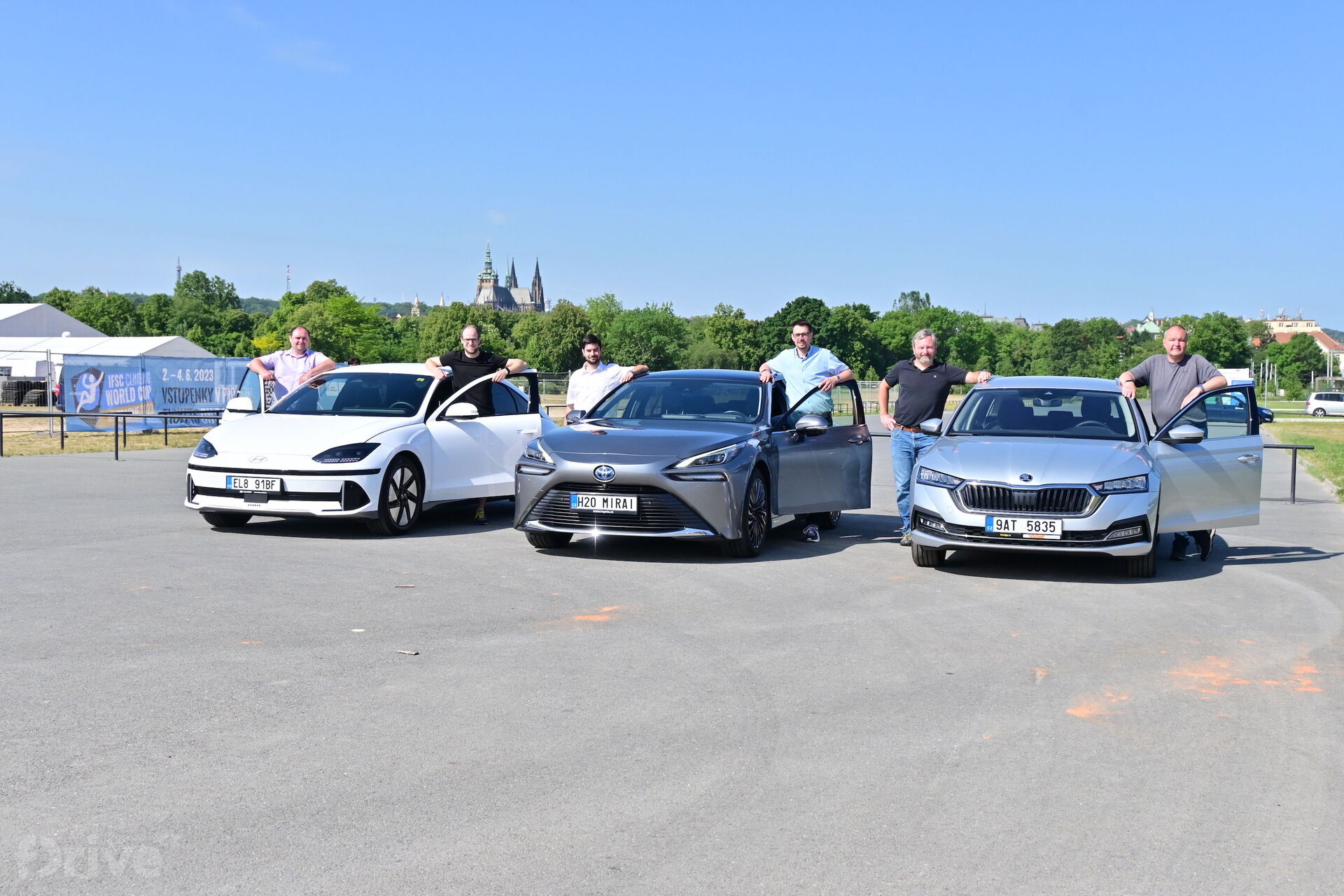 Elektromobil, auto na vodík a auto na CNG