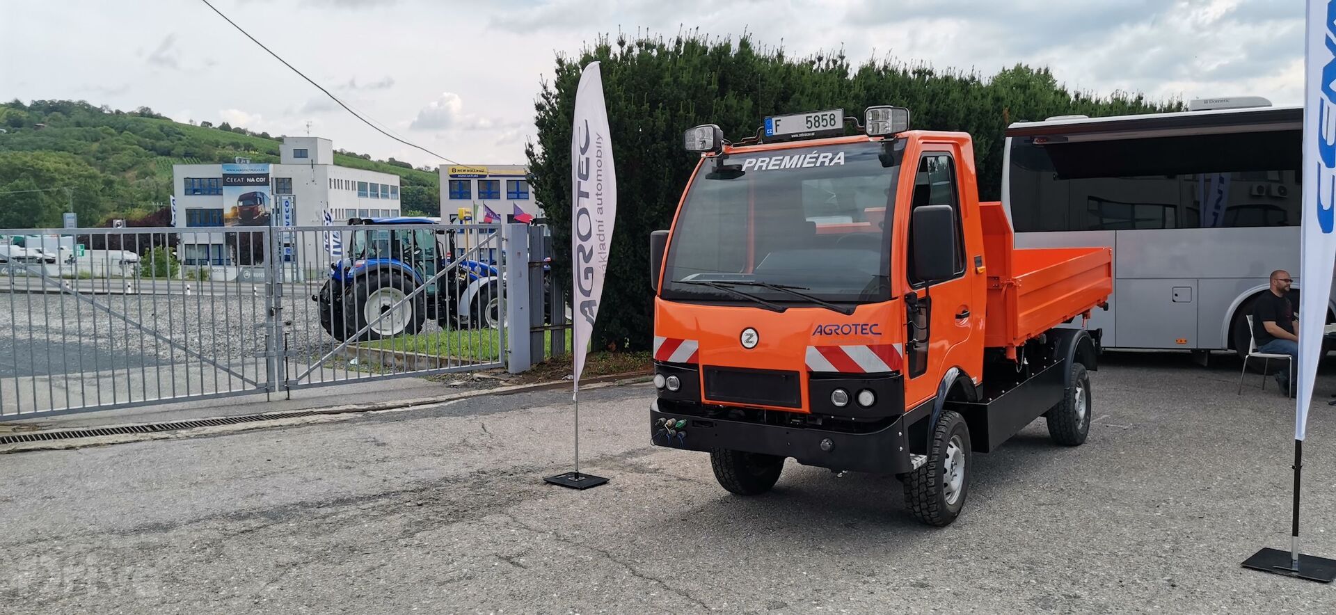 Elektromobil elZebra pro komunální služby