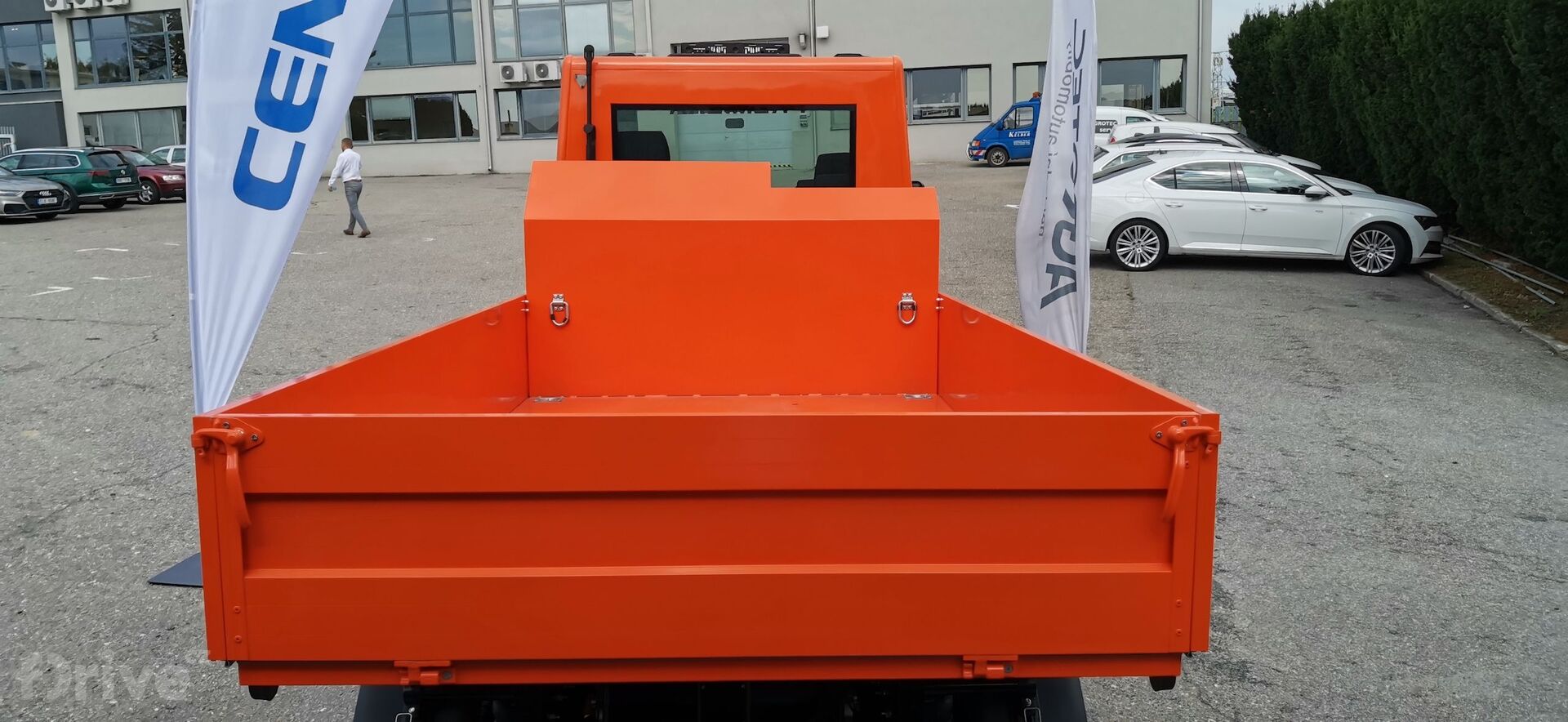 Elektromobil elZebra pro komunální služby