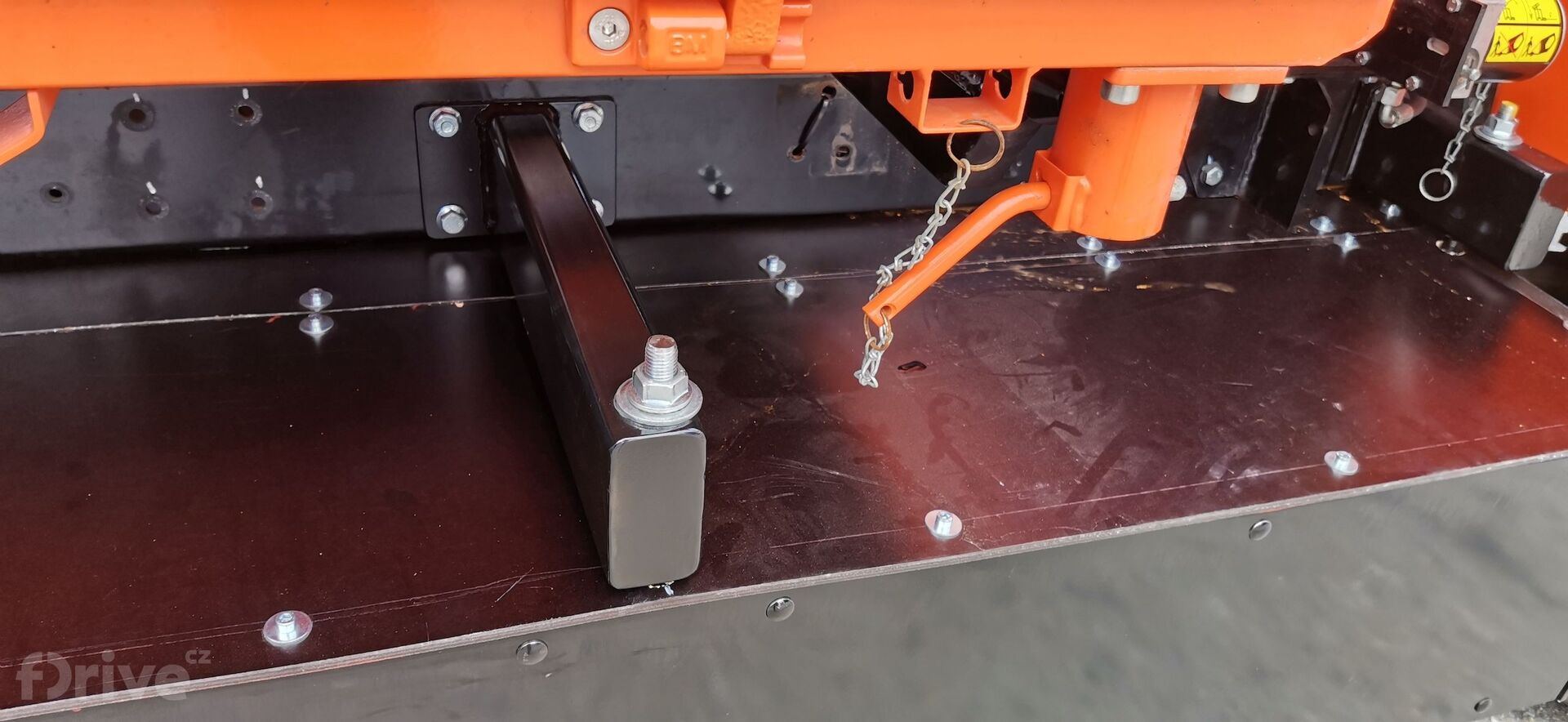 Elektromobil elZebra pro komunální služby