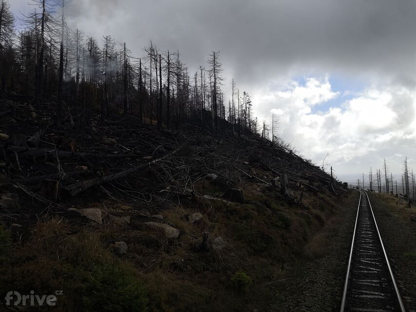 Elektromobilem s přívěsem