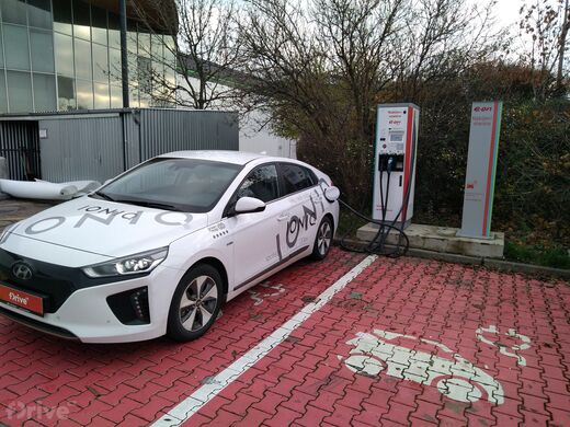 E.ON, Čestlice, obchodní centrum Albert