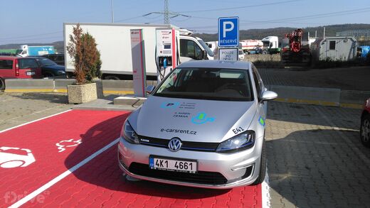 E.ON, D1 exit č.178 Ostrovačice, ČS 67