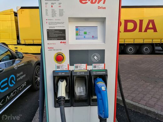 E.ON, dálnice D1, 187. km směr Brno, odpočívka Troubsko, ČS MOL