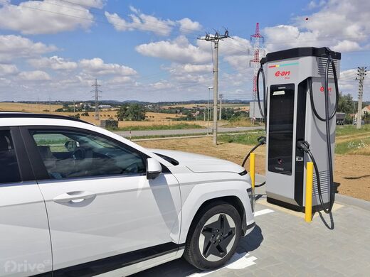E.ON, dálnice D1 exit č. 162 - Velká Bíteš, čerpací stanice B.C.S.