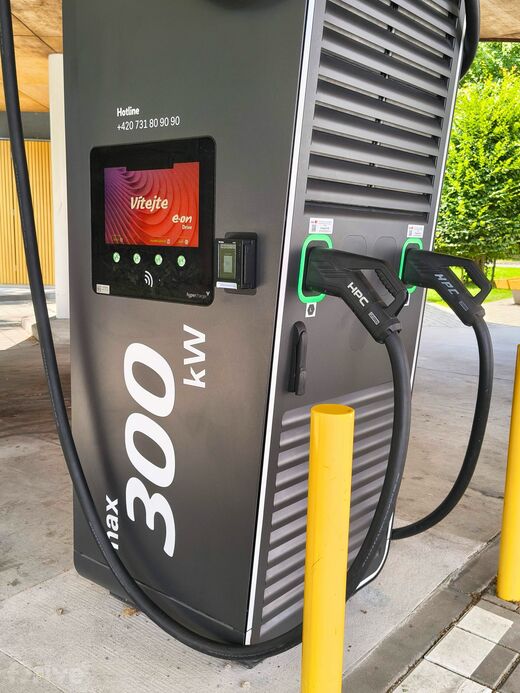 E.ON, dálnice D1 exit č.90, Vystrkov