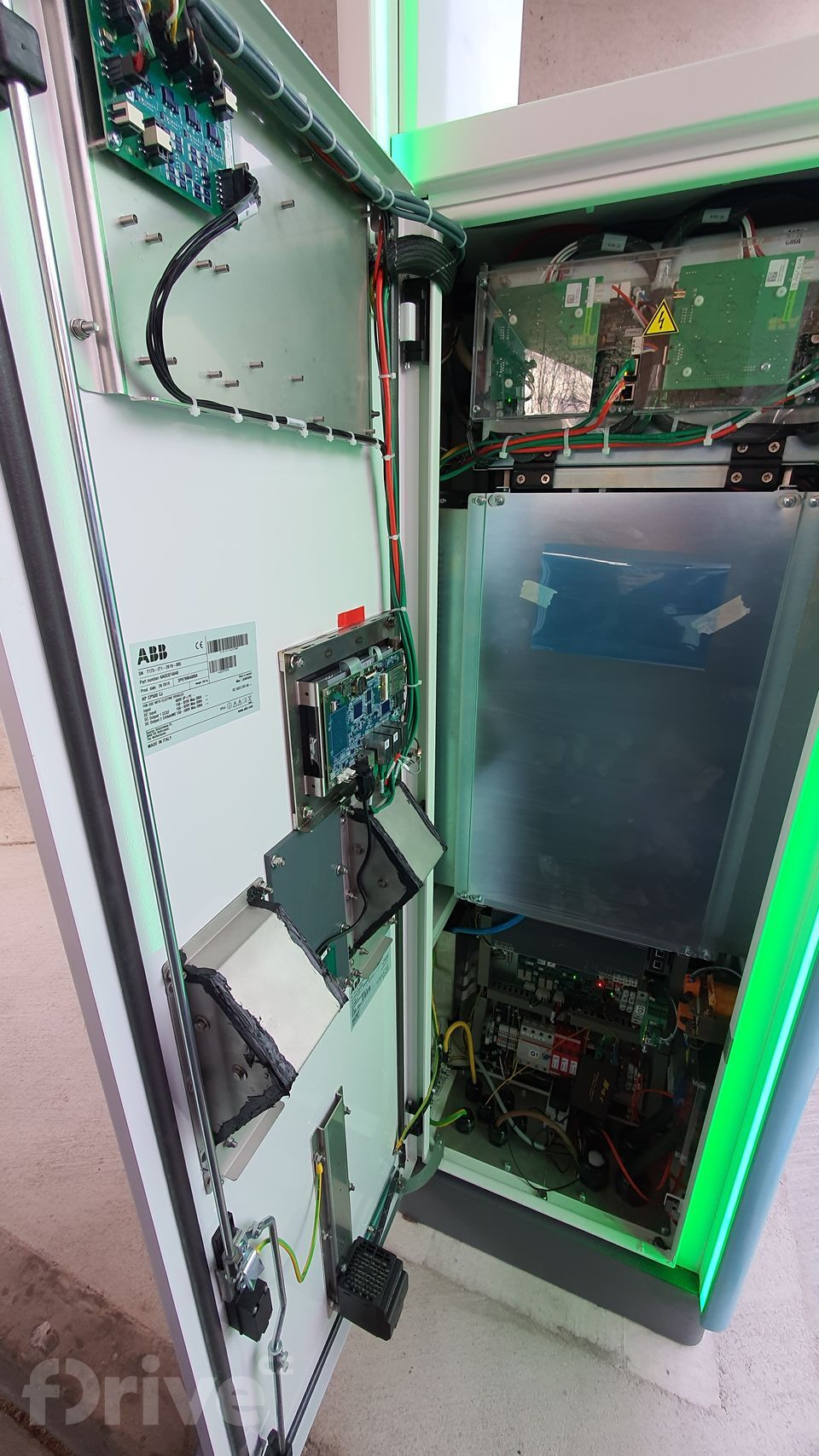 e.on Humpolec - ultrarychlá nabíjecí stanice ABB