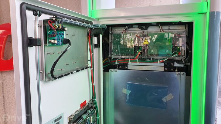 e.on Humpolec - ultrarychlá nabíjecí stanice ABB