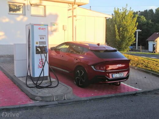 E.ON, Hustopeče, Bratislavská ul., čerpací stanice Shell