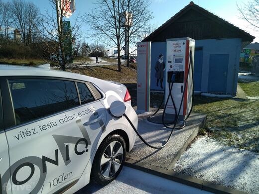 E.ON, Jihlava, ul. Romana Havelky, nedaleko hypermarketu Albert