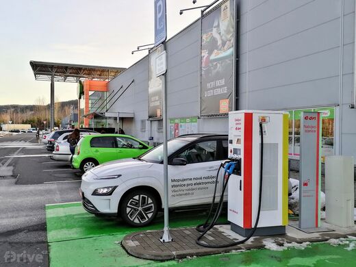 E.ON, Karlovy Vary - Jenišov, Obchodní ul., OC Globus