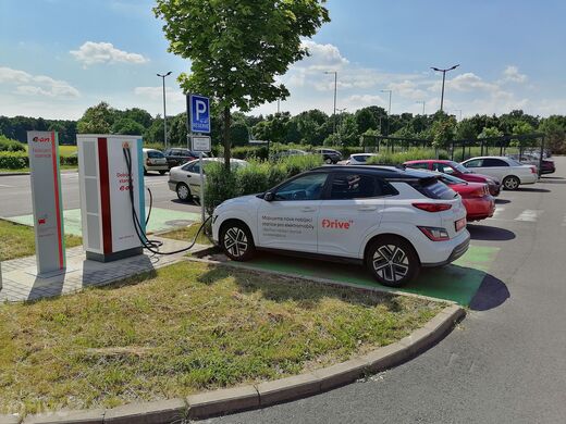E.ON, Pardubice, Poděbradská ul., OC Globus