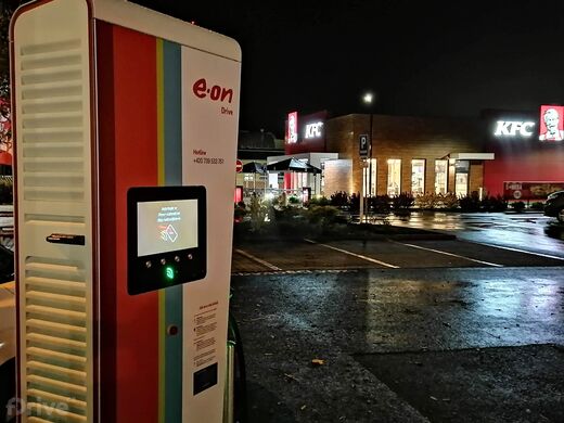 E.ON, Písek, Hradišťská ul., Peugeot
