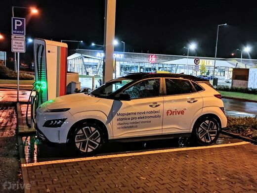 E.ON, Písek, Hradišťská ul., Peugeot