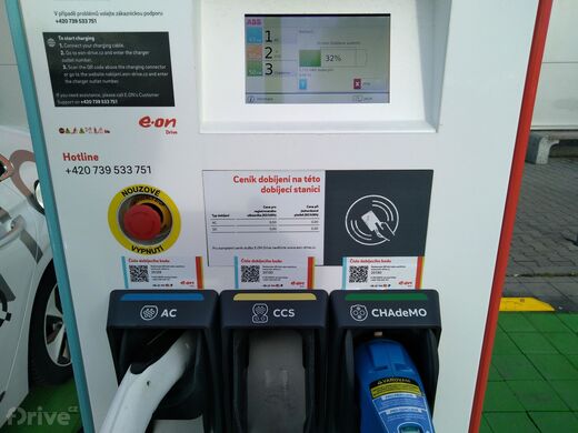 E.ON, Plzeň - Chotíkov, Studentská ul., OC Globus