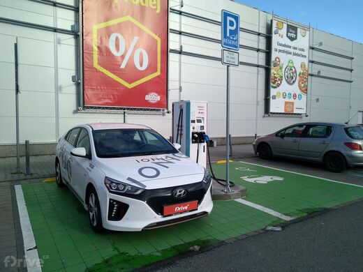 E.ON, Plzeň - Chotíkov, Studentská ul., OC Globus