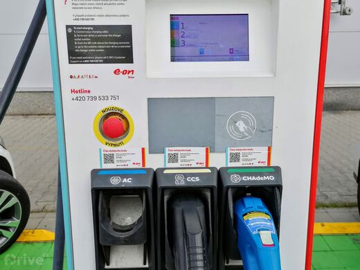 E.ON, Plzeň - Chotíkov, Studentská ul., OC Globus