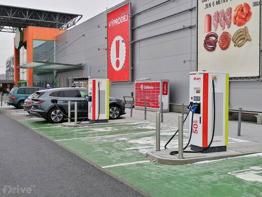 E.ON, Plzeň - Chotíkov, Studentská ul., OC Globus