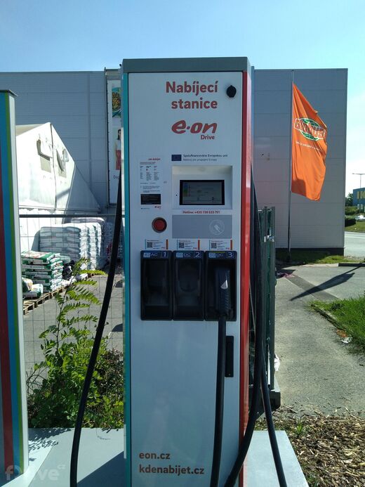 E.ON, Praha - Zličín, Sárská ul., OC Globus