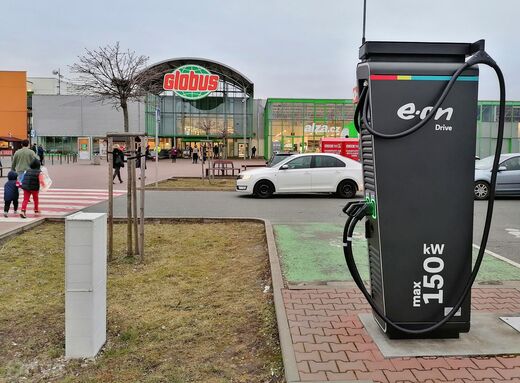 E.ON, Praha 18 - Čakovice, obchodní centrum Globus