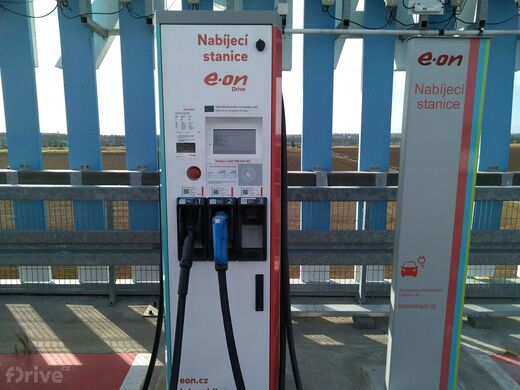 E.ON, Praha 6 - Ruzyně, Obchodní centrum Šestka