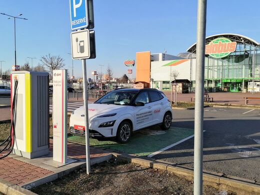 E.ON, Praha 9 - Čakovice, obchodní centrum Globus