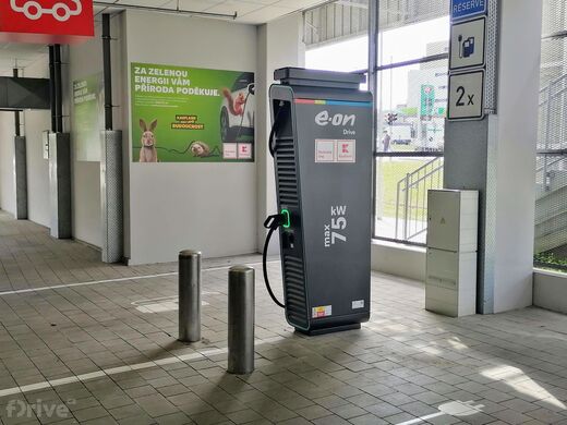 E.ON, Praha 9 - Hloubětín, Kolbenova ul., OC Kaufland