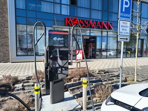 E.ON, Říčany, Obchodní ul., Rossmann