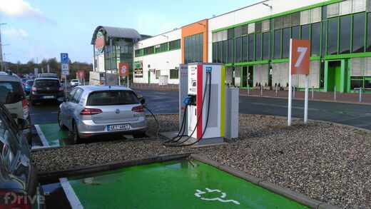 E.ON, Ústí nad Labem-Trmice, obchodní centrum Globus