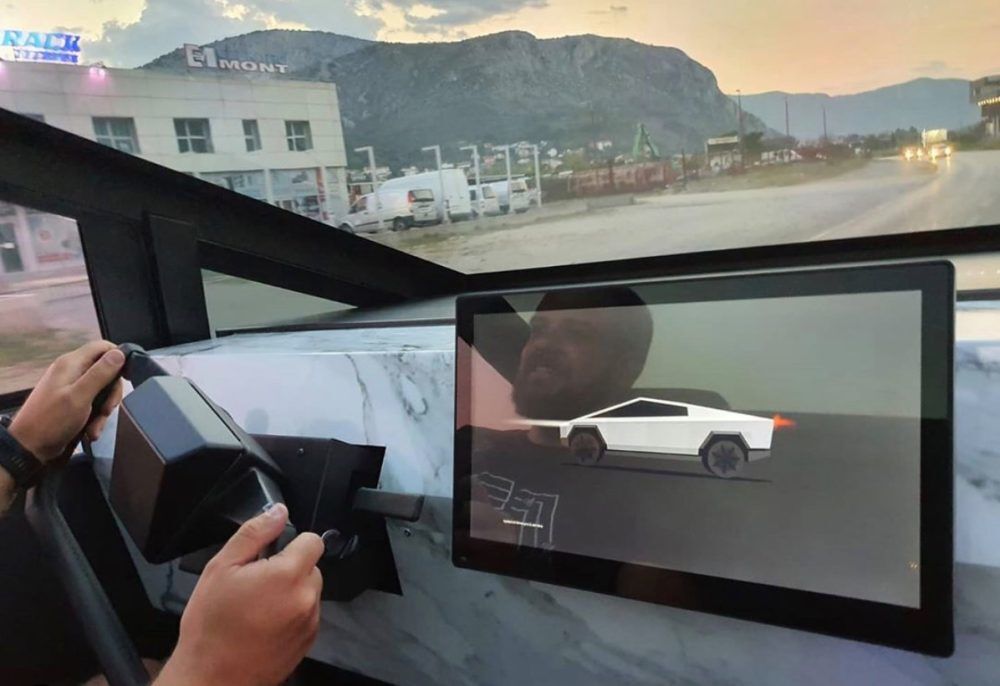 Falešná Tesla Cybertruck