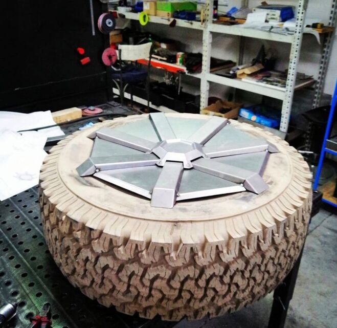 Falešná Tesla Cybertruck