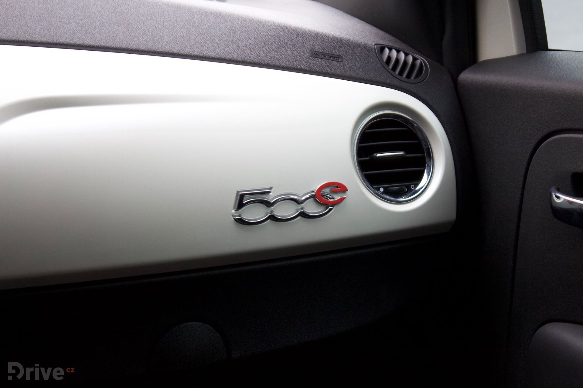 Fiat 500e (2012)