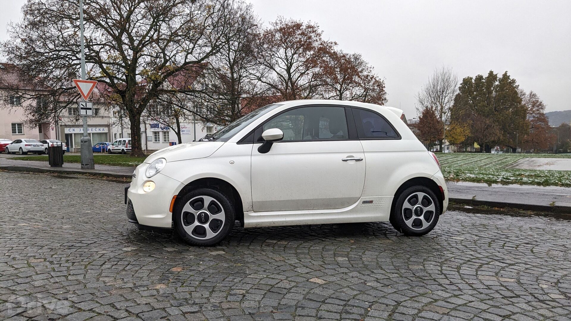 Fiat 500e (2012)