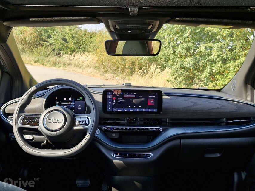 Fiat 500e Giorgio Armani (2025)