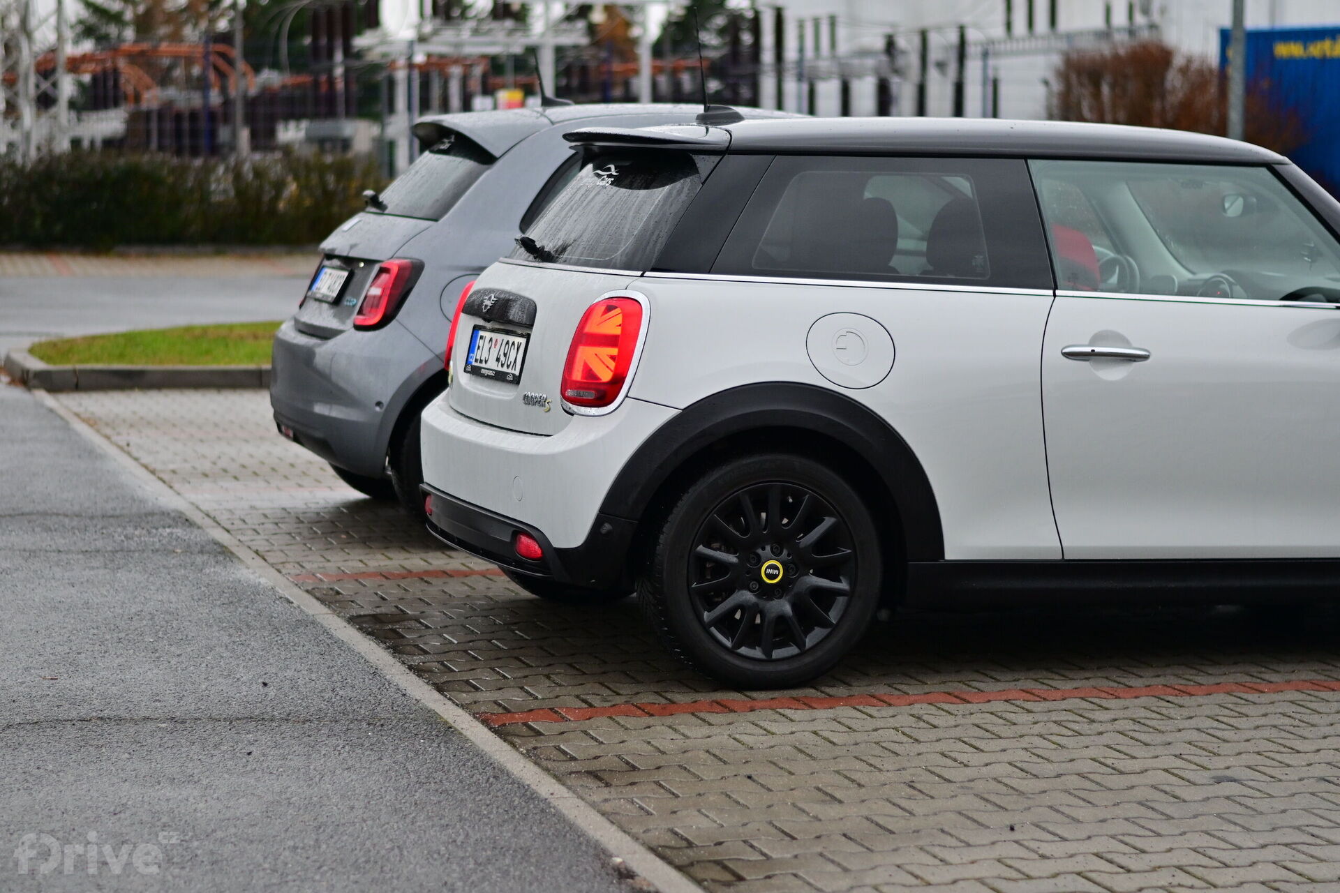 Fiat 500e nebo Mini Cooper SE?