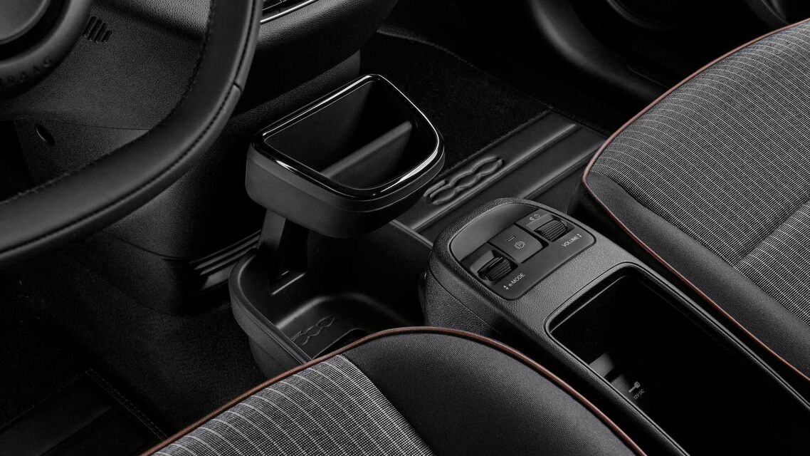 Fiat 500e s doplňky Mopar