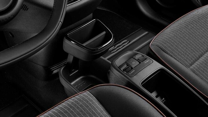 Fiat 500e s doplňky Mopar