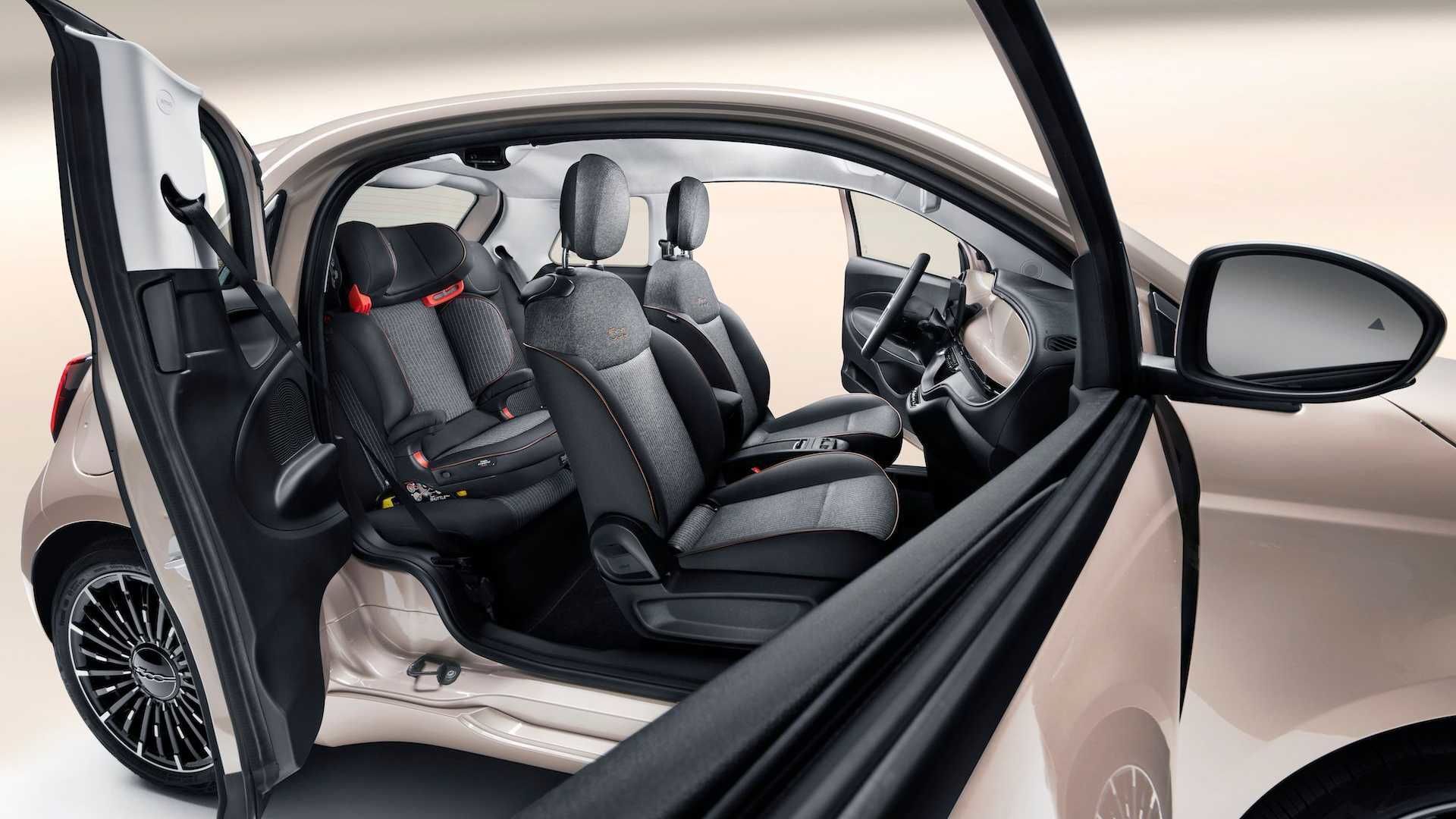 Fiat 500e s doplňky Mopar