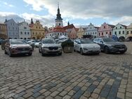 flotila vozidel zastupující redakci fDrive.cz