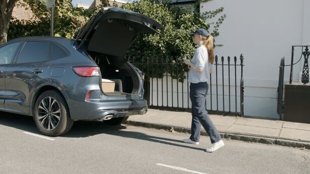 Ford - bezpečné doručení do vozu